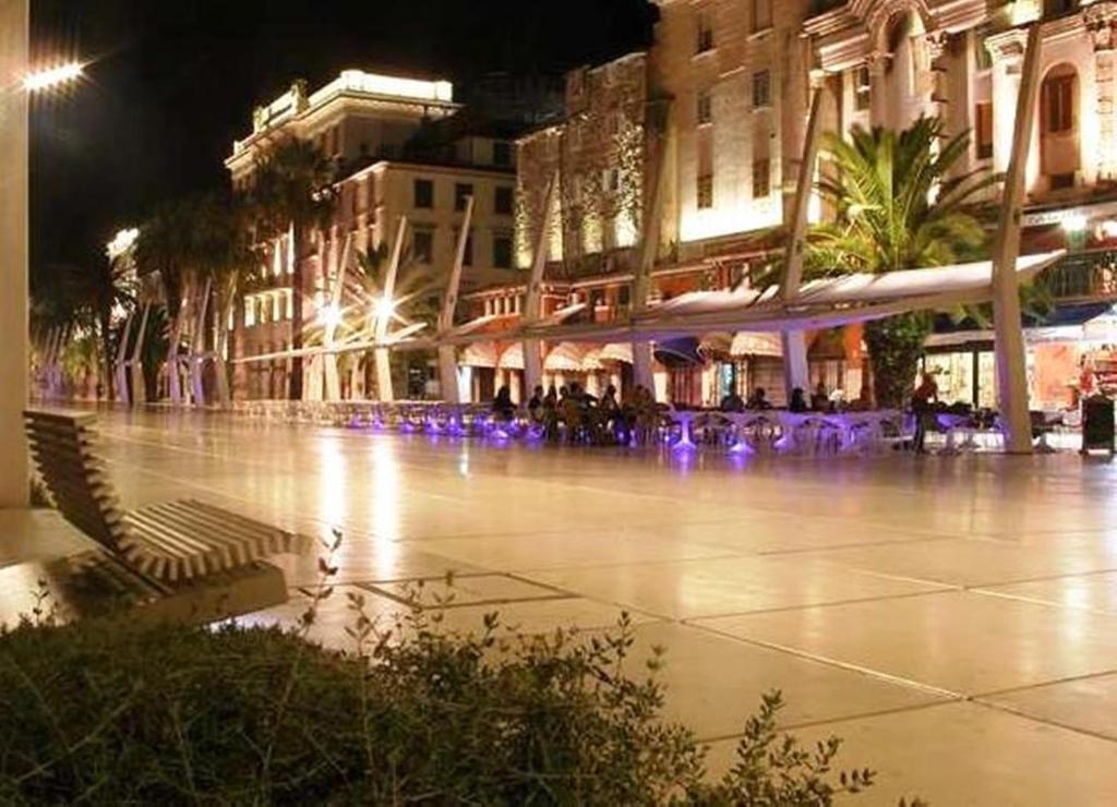 Blue Tree Rooms Split Dış mekan fotoğraf
